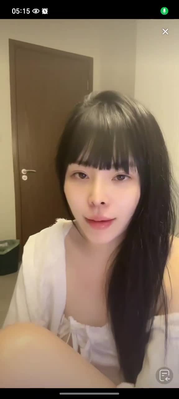 4月末精选走光视频 (23).MP4